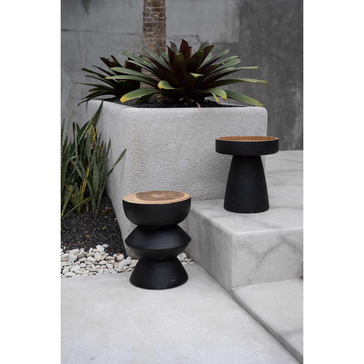 Kulun Suar stool