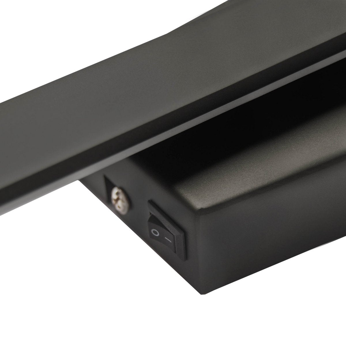 Handcrafted Luxury LED Wall Lamp Trevor - Timeless Artisan Design