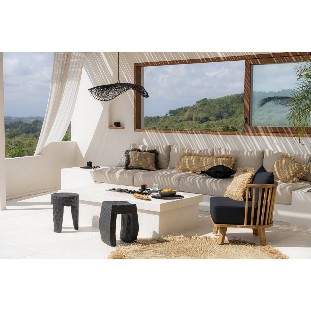 Paramo three-legged suar stool